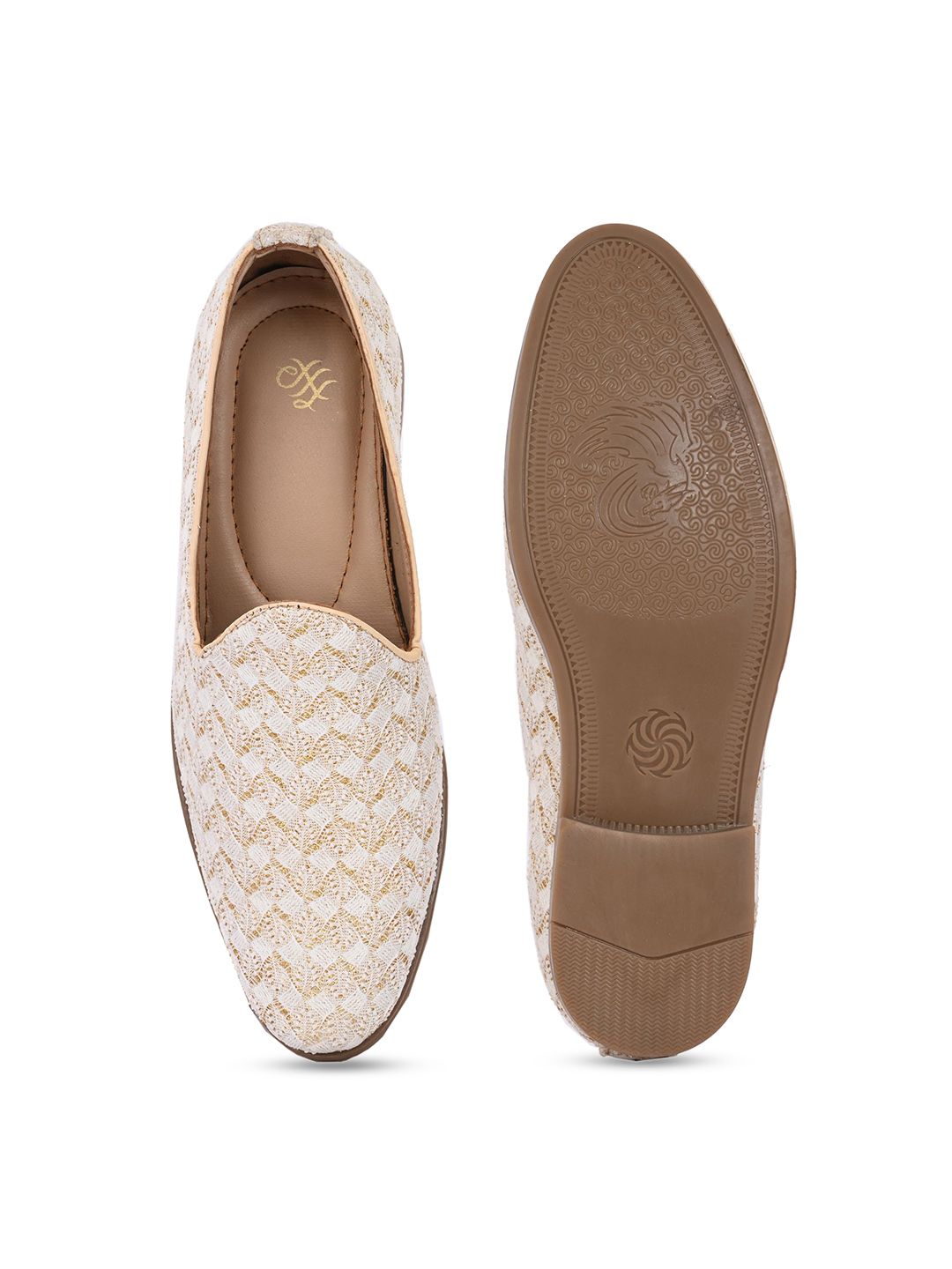 House of Pataudi Men Ethnic Embroidered Slip On Mojaris Shoes