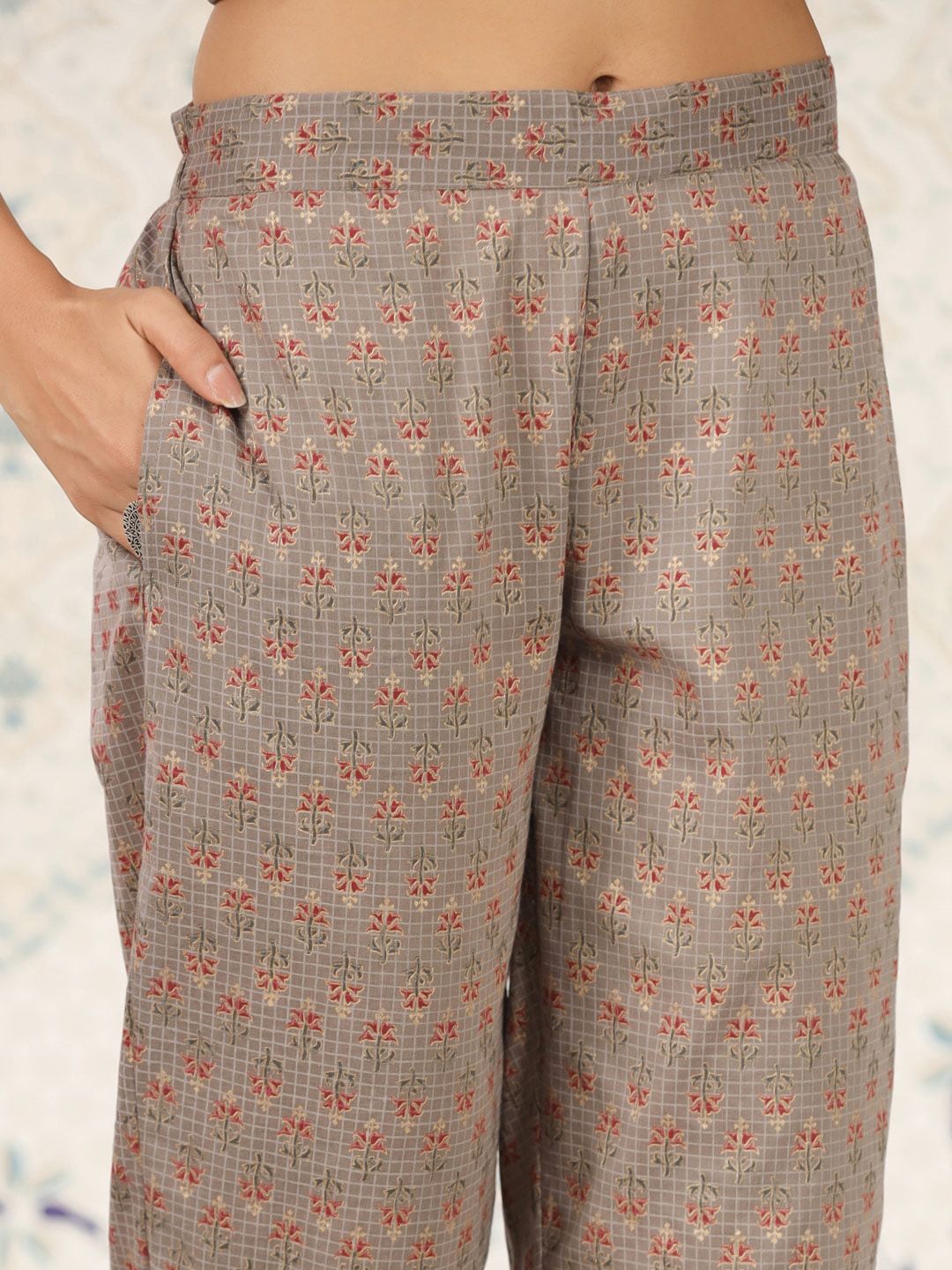 Ode by House of Pataudi Floral Printed Band Collar Pure Cotton Kurta with Trousers - Distacart