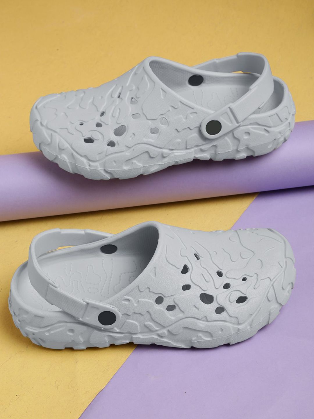 Roadster Men Croslite Clogs