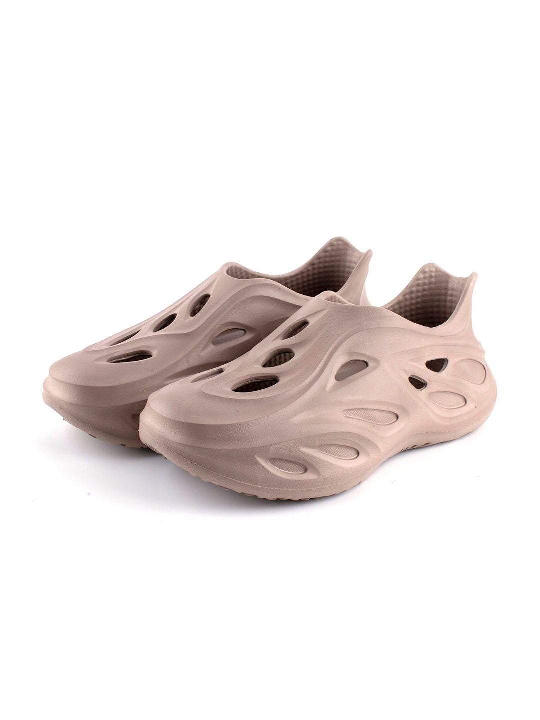 Red Tape Men Self Design Rubber Clogs