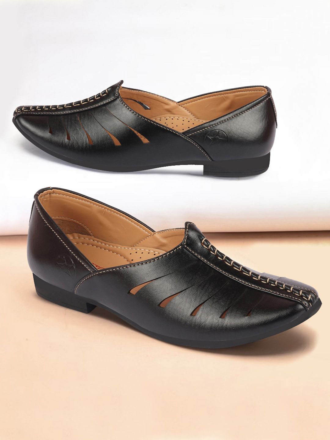 FAUSTO Men Textured Laser Cut Lightweight Mojaris