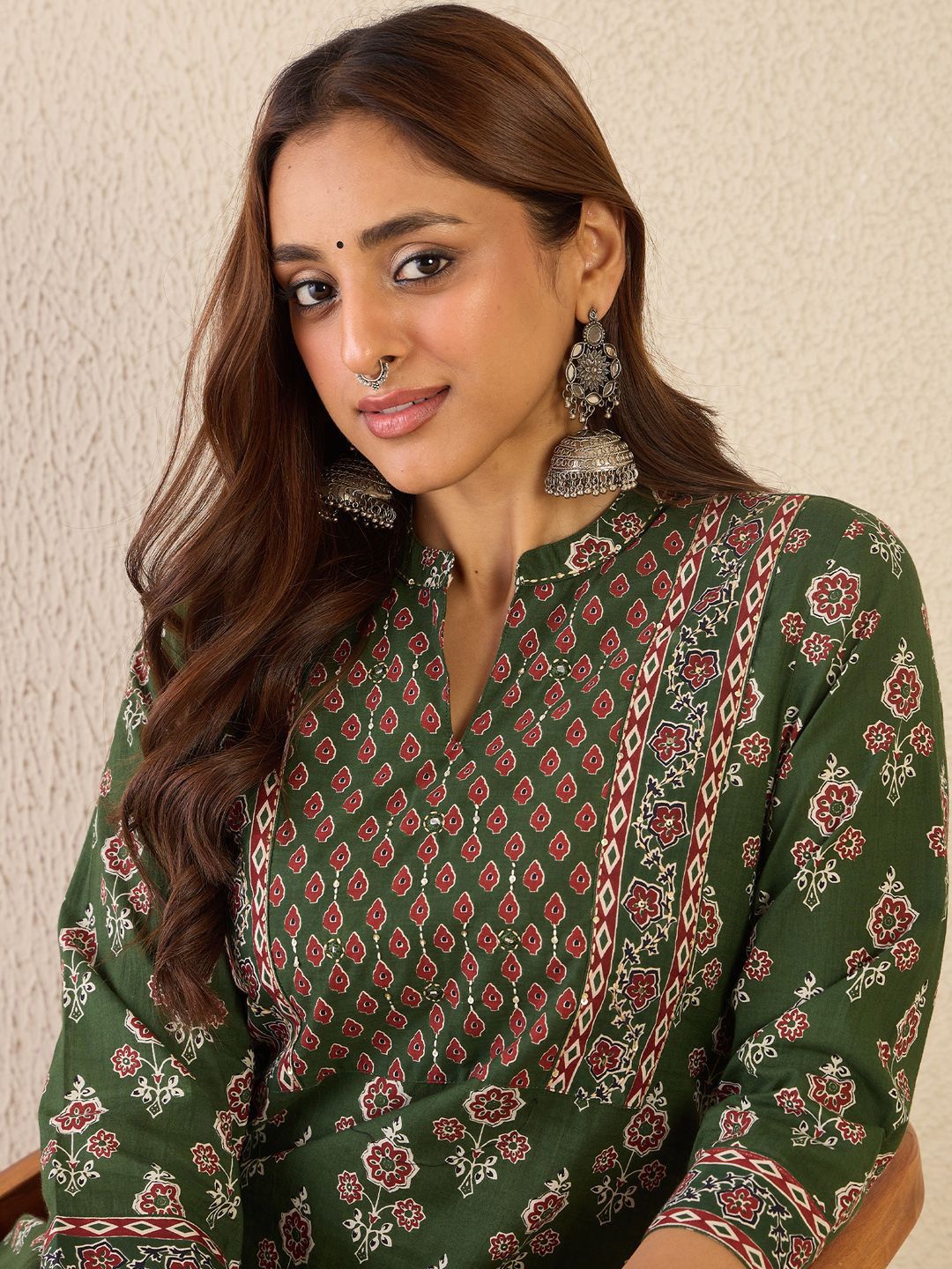 Indo Era Women Floral Printed Regular Sequinned Detail Pure Cotton Kurta with Trousers