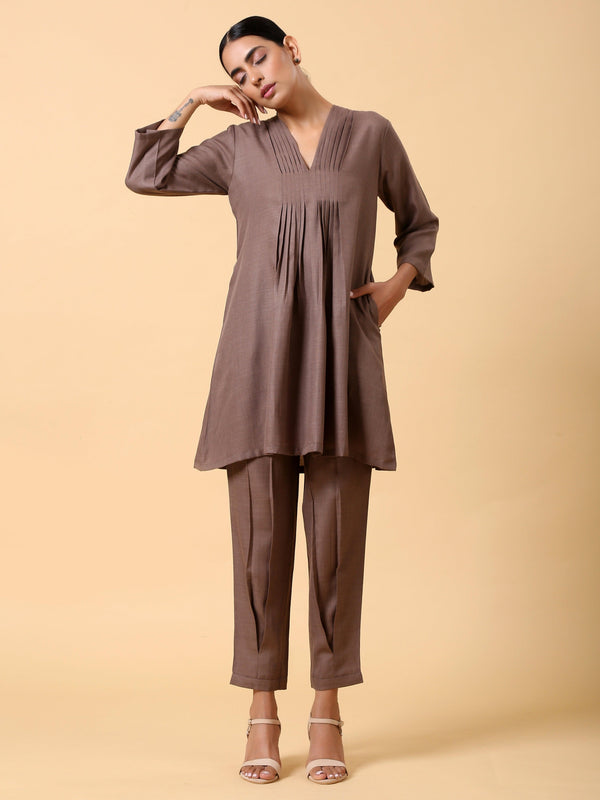 trueBrowns Cotton Linen Burnt Brown Pleated Co-Ord Set - Distacart