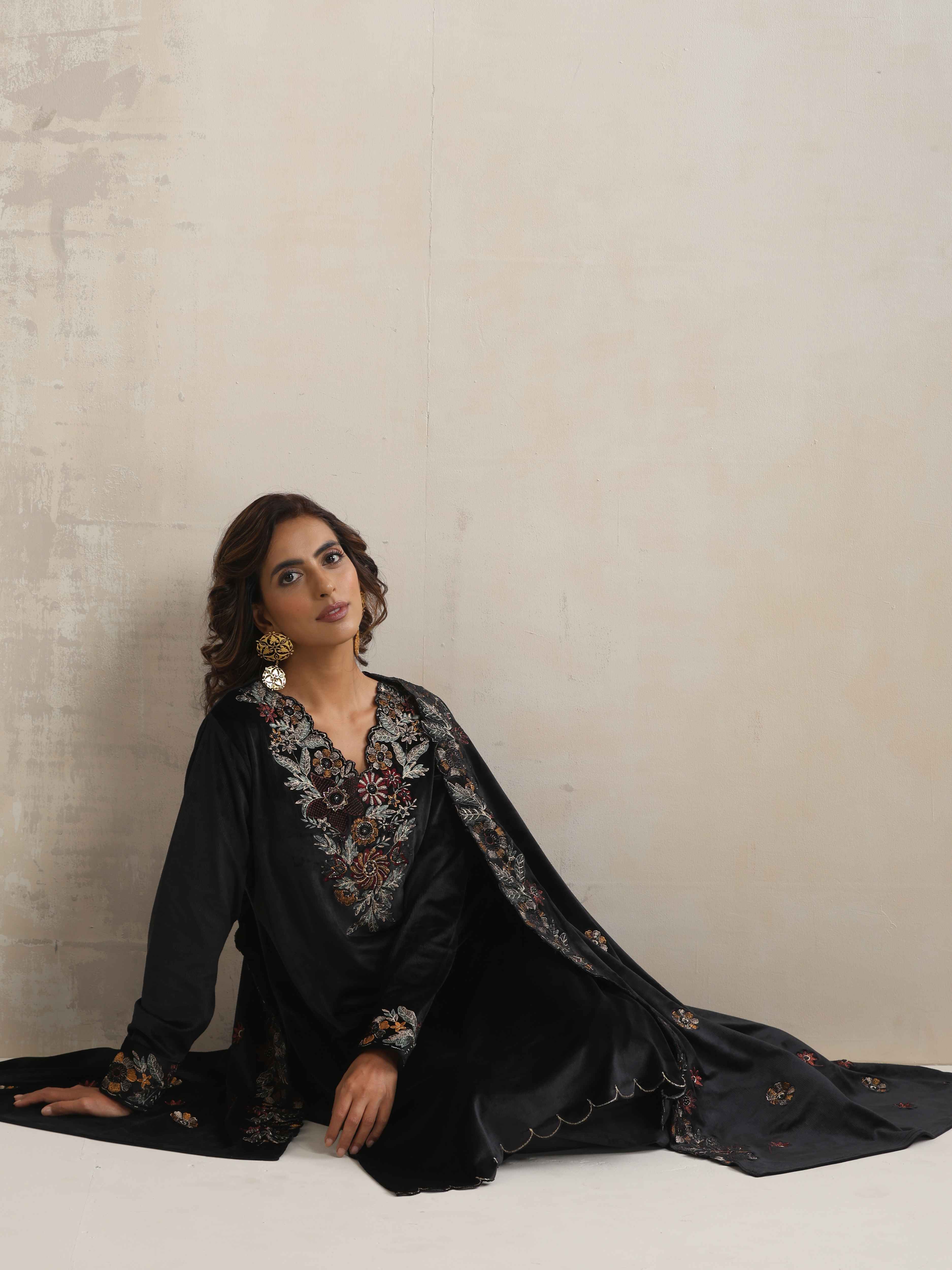 trueBrowns Black Velvet Floral Embroidered Kurta Pant Dupatta Set - Distacart