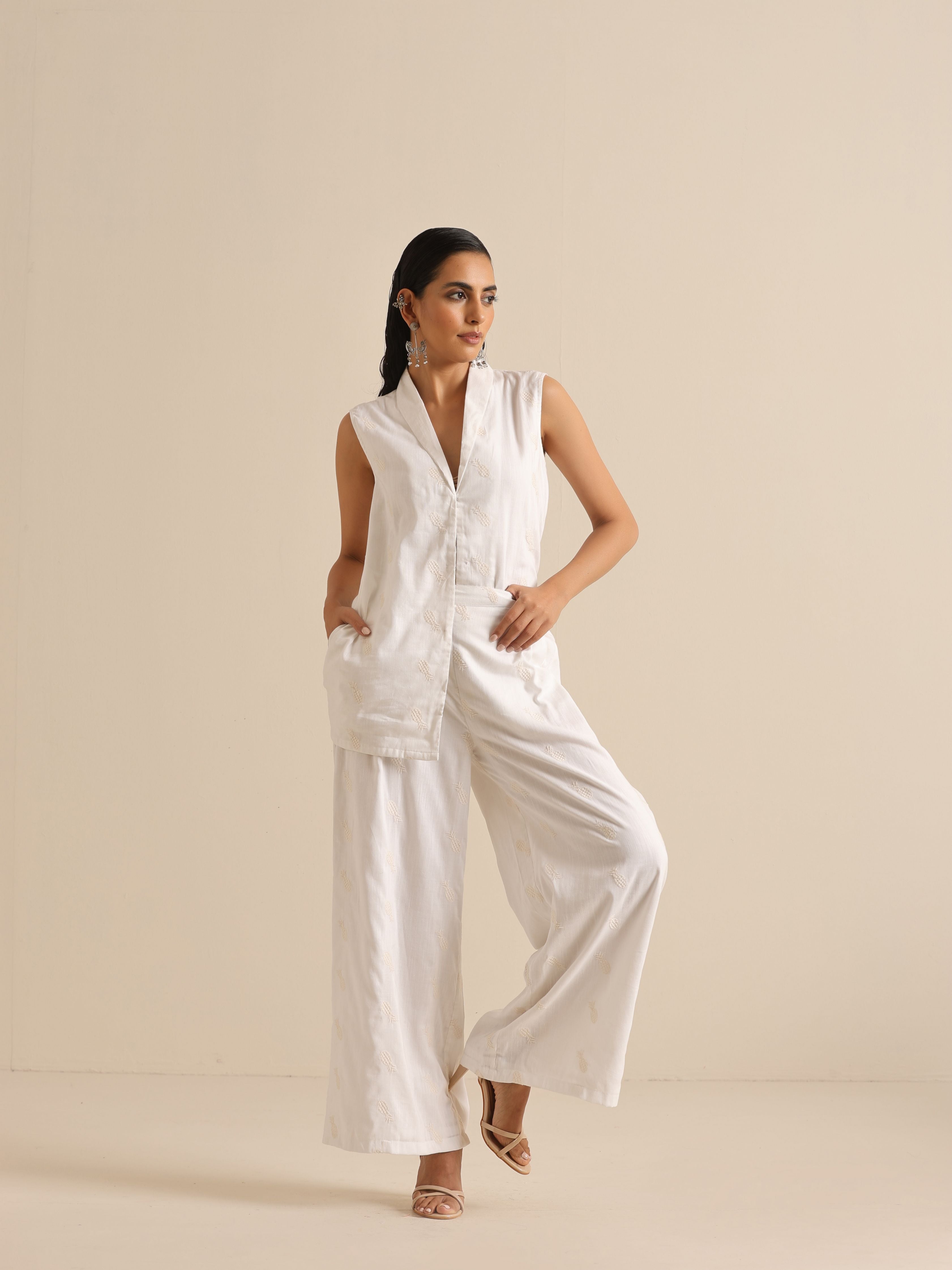 trueBrowns White Pineapple Sleeveless Jacket Pant Set - Distacart