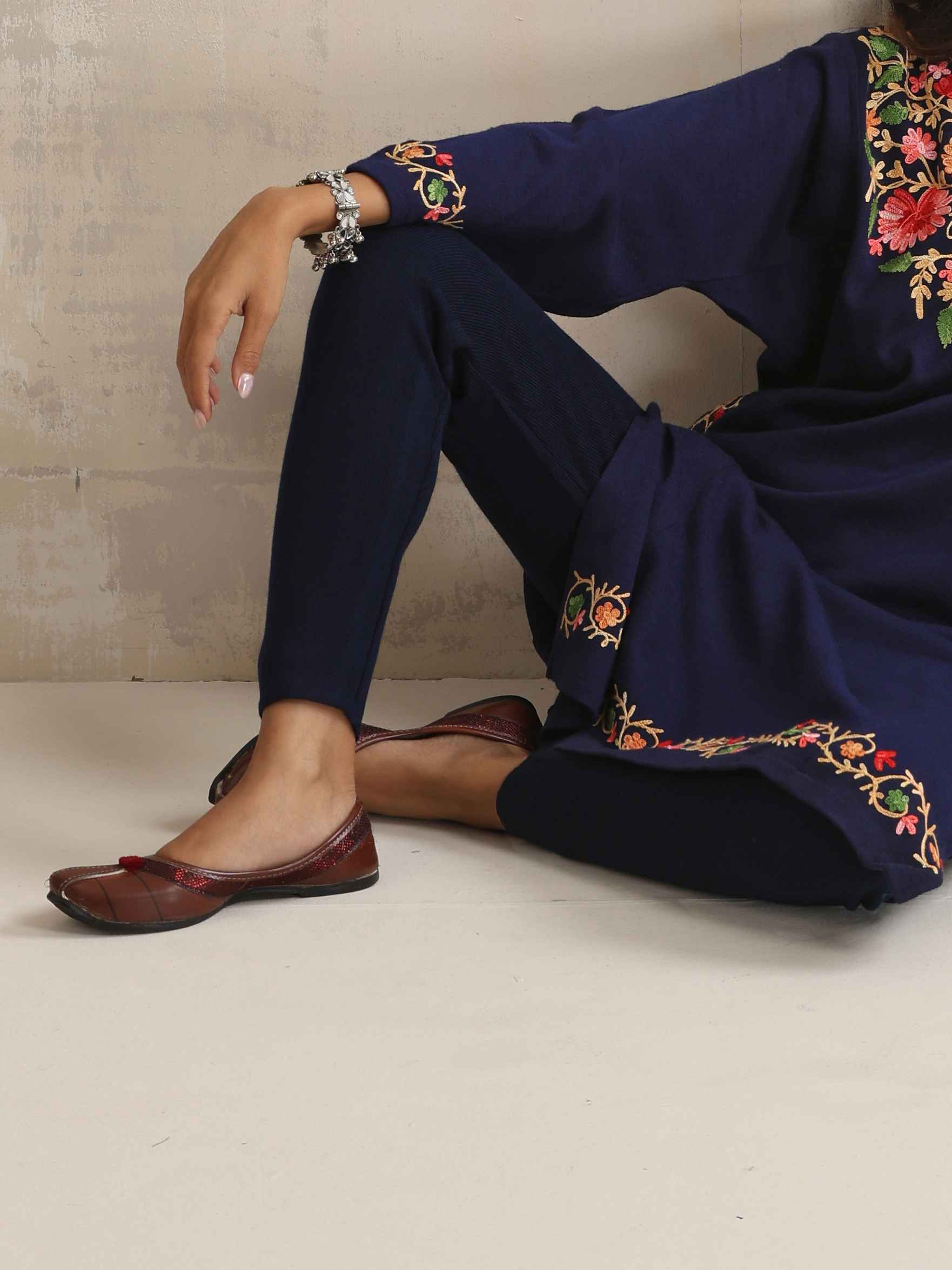 trueBrowns Blue Floral Embroidered Woollen Phiran Kurta - Distacart