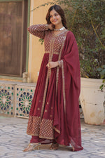 Thumbnail for Vedant Vastram Heavy Embroidery & Sequins Work Pure Georgette Kurti Pant Set With Dupatta - Peach - Distacart