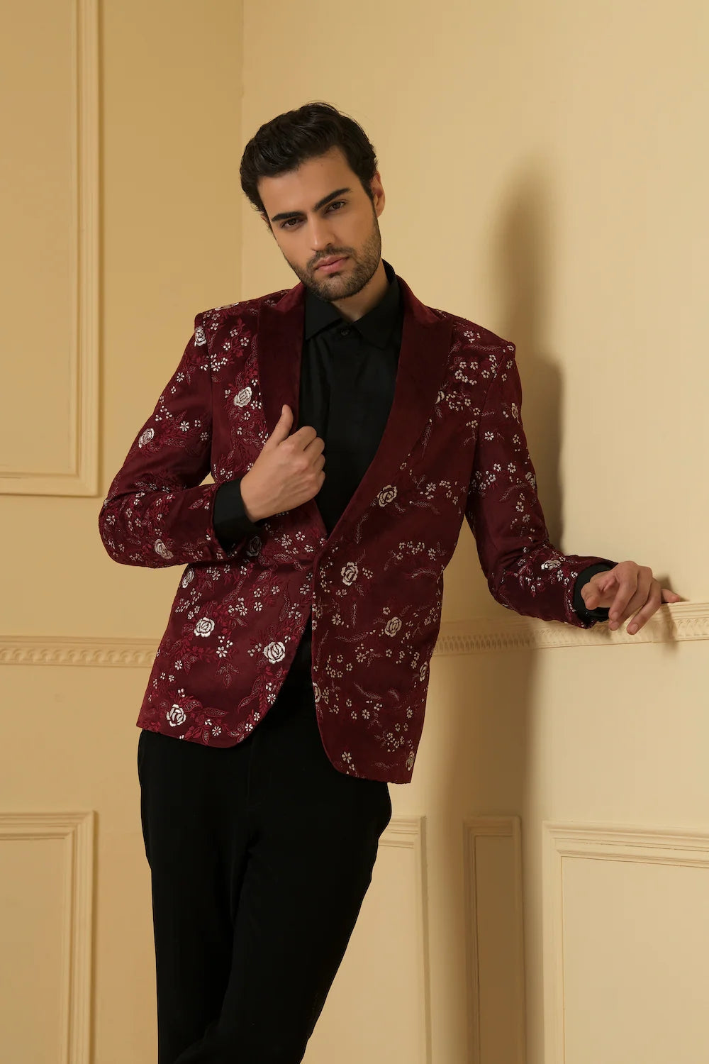 Maroon Embriodered Blazer by Hilo Design - Distacart