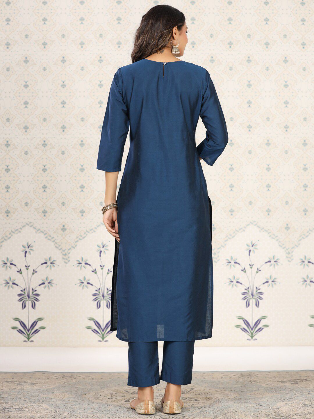 Ode by House of Pataudi Floral Embroidered Yoke Sequined Straight Kurta with Trousers - Distacart