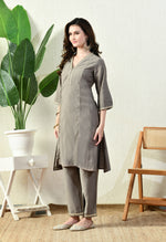 Thumbnail for Myshka Gray Silk Blend Straight Round Neck Three-Quarter Sleeves Kurta Trousers Set - Distacart