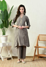 Thumbnail for Myshka Gray Silk Blend Straight Round Neck Three-Quarter Sleeves Kurta Trousers Set - Distacart