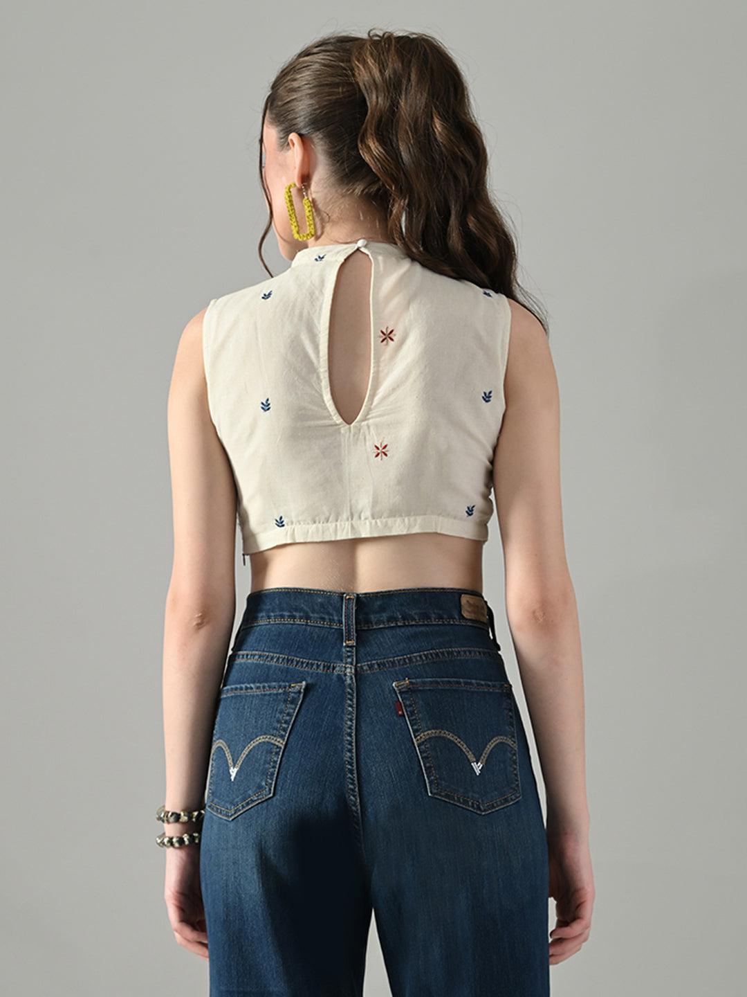 Myshka Women Off White Multicolor Thread Embroidered Saree Blouse