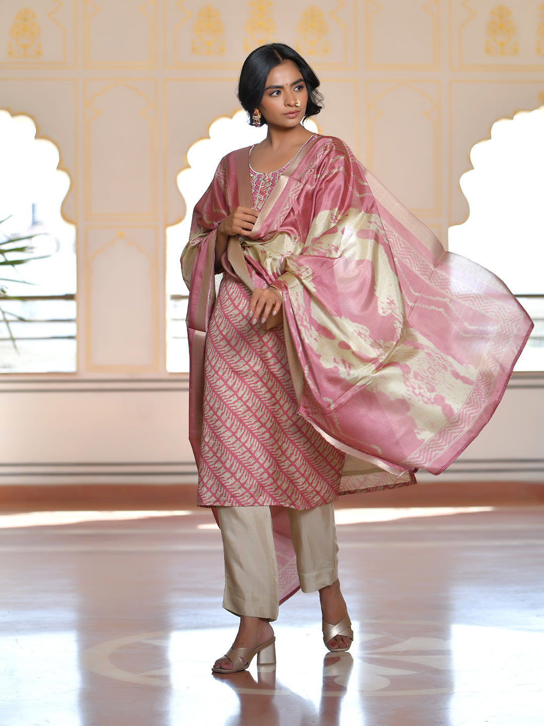 Vaasva Women's Pale Pink Silk Digital Printed Suit Set - Distacart