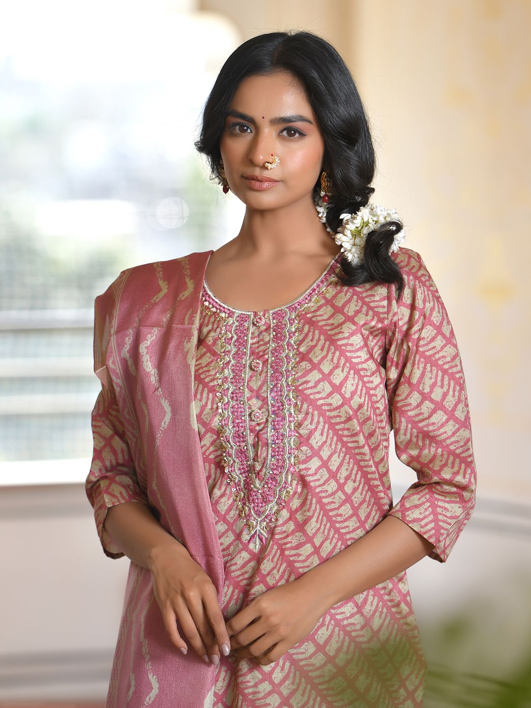 Vaasva Women's Pale Pink Silk Digital Printed Suit Set - Distacart