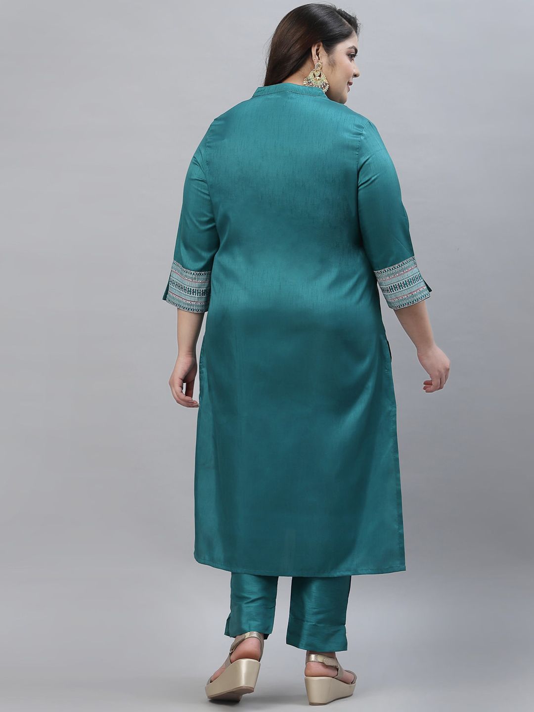 Sztori Plus Size Floral Foil Printed Mandarin Collar Straight Kurta with Trousers - Distacart