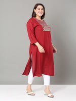 Thumbnail for Sztori Plus Size Floral Yoke Design Thread Work Straight Kurta - Distacart