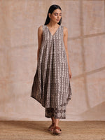 Thumbnail for trueBrowns Clay Dabu Buta Print Cotton Sleeveless Flared Kurta Pant Set - Distacart