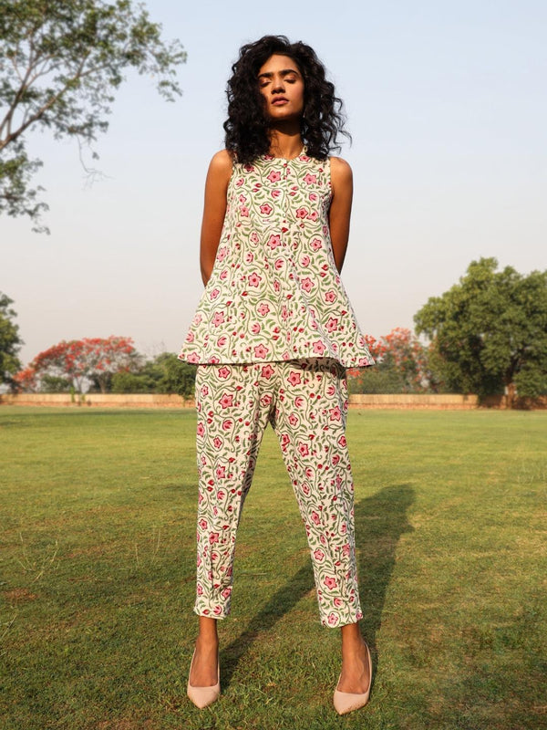 trueBrowns White Cotton Block Print Sleeveless Co-Ord set - Distacart