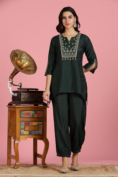 BulBul Women’s Dark Green Embroidered Chanderi Kurta Set
