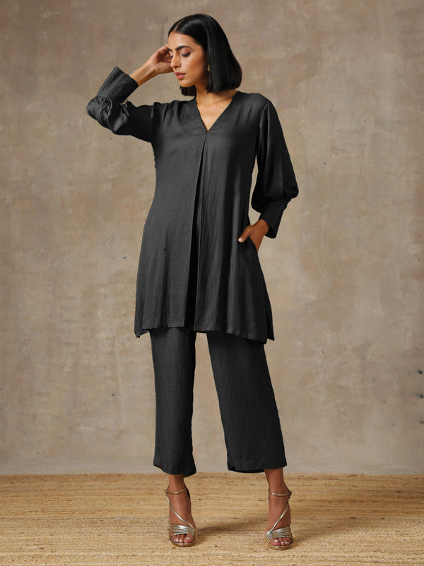 trueBrowns Black Solid Textured Co-Ord Set - Distacart