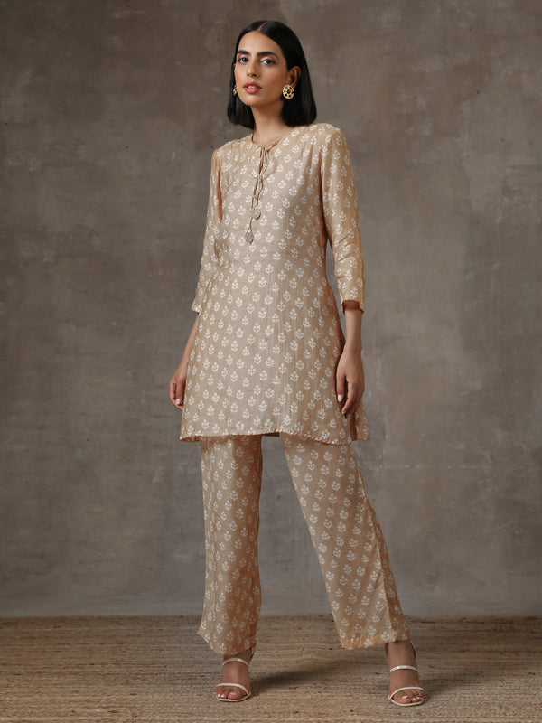 trueBrowns Beige White Printed Silk Co-Ord Set - Distacart