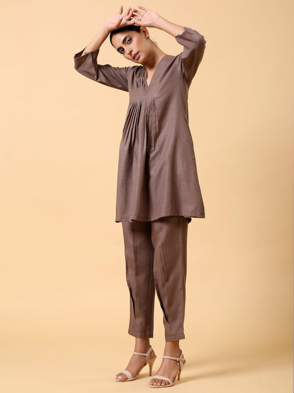 trueBrowns Cotton Linen Burnt Brown Pleated Co-Ord Set - Distacart