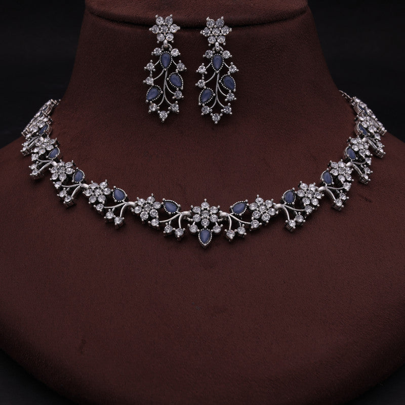 Tehzeeb Creations Silver Pleated White Diamond With Baby Blue Beads Necklace Set