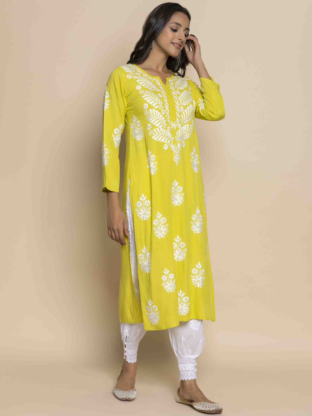 HOUSE OF KARI Floral Embroidered Chikankari Straight Kurta - Distacart