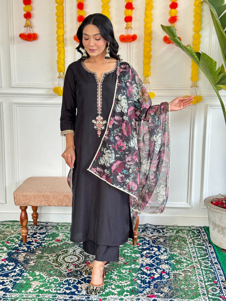 Lyush Women's Henley Neck Work Rayon Slub Fabric Kurta Pant With Dupatta Set - Black