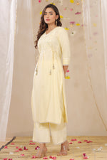 Thumbnail for Juniper Women's Yellow Cotton Blend Printed Kurta Set - Distacart