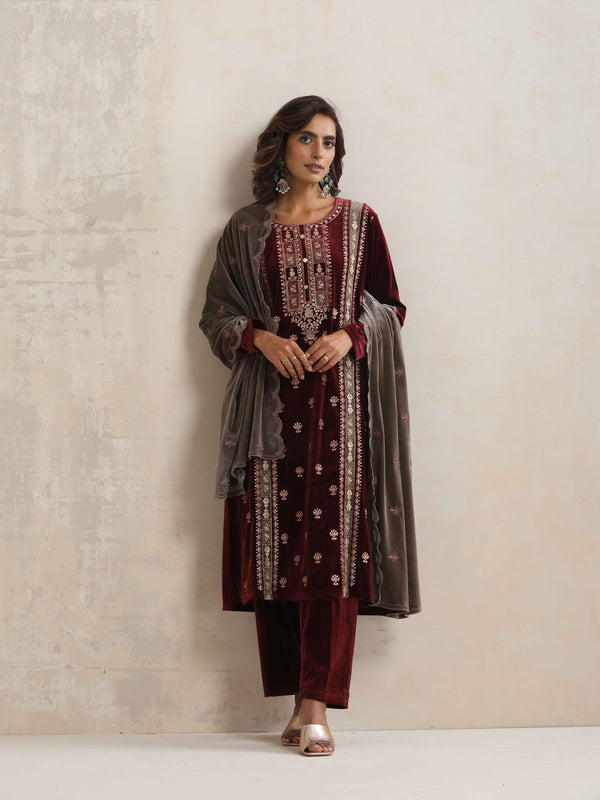 trueBrowns Maroon Velvet Embroidered Kurta Pant Dupatta Set - Distacart