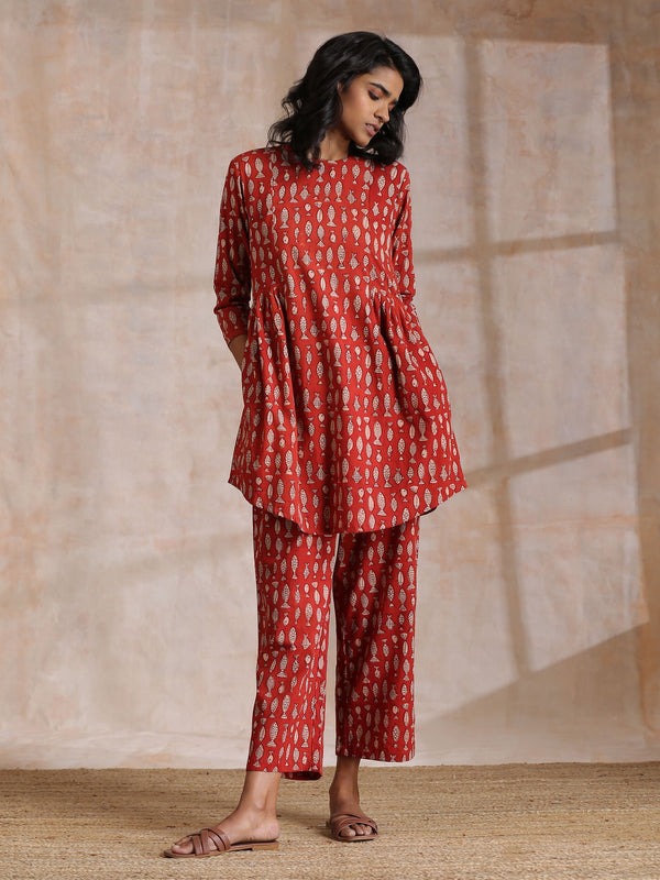 trueBrowns Rust Red Bagru Fish Print Cotton Gathers Co-Ord Set - Distacart