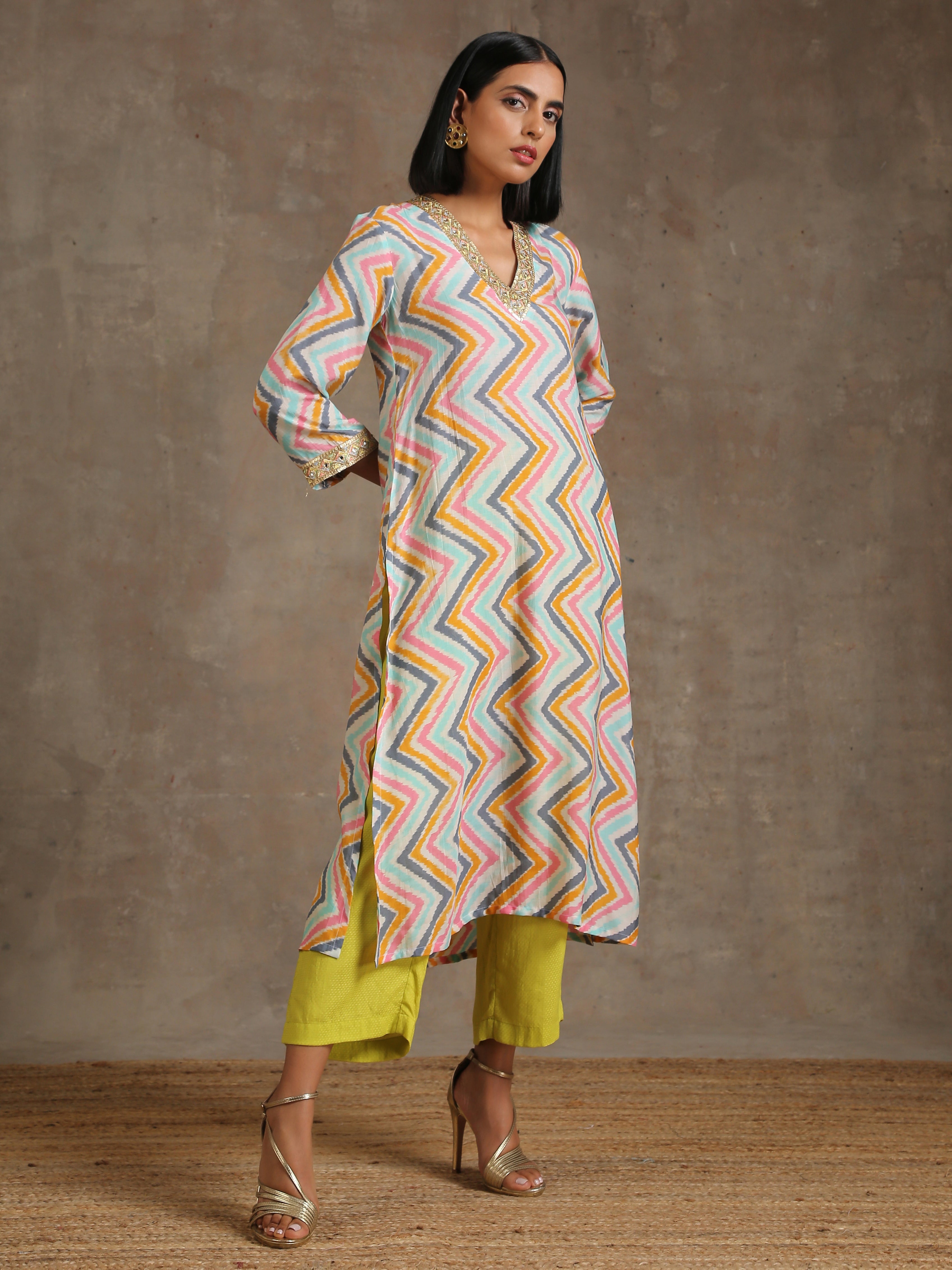 trueBrowns Multicolour Lehariya Printed Silk Kurta Pant Set - Distacart