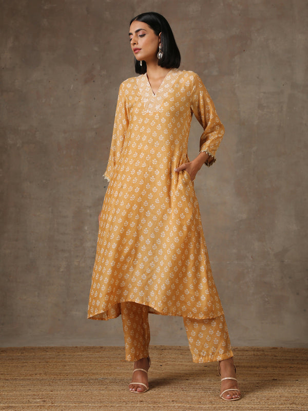 trueBrowns Beige White Flared Printed Silk Kurta Pant Set - Distacart