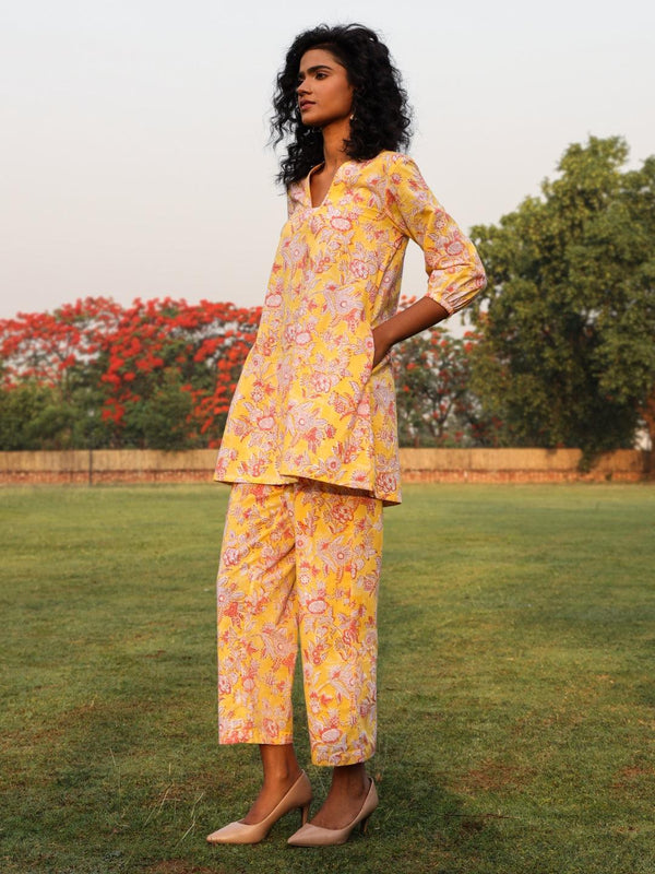 trueBrowns Yellow Cotton Block Print V-Square Neck Co-Ord Set - Distacart