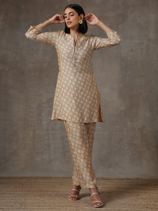 trueBrowns Beige White Printed Silk Co-Ord Set - Distacart