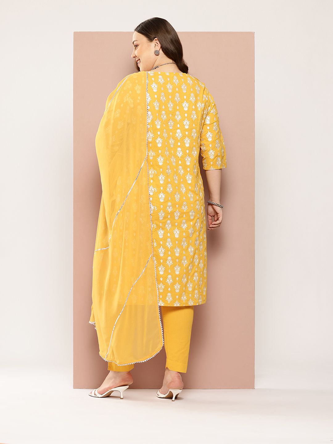 Sztori Plus-Size Gotta Patti Ethnic Motif Print Pure Cotton Kurta with Trousers & Dupatta - Distacart