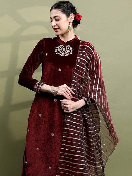 Vishudh Floral Embroidered Zari Keyhole Neck Straight Kurta with Trousers & Dupatta - Distacart