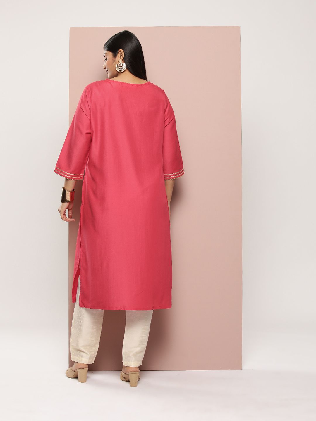 Sztori Plus Size Yoke Design Sequinned Kurta - Distacart