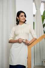 Thumbnail for Juniper Rayon Knee-Length Straight Fit Kurta with Mandarin Collar - Distacart