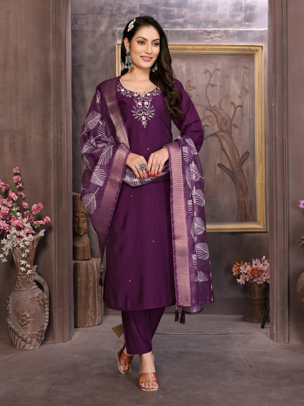 Vedant Vastram Kurta Pant set with Dupatta having Beautiful Hand work (Khatli Work) - Wine - Distacart