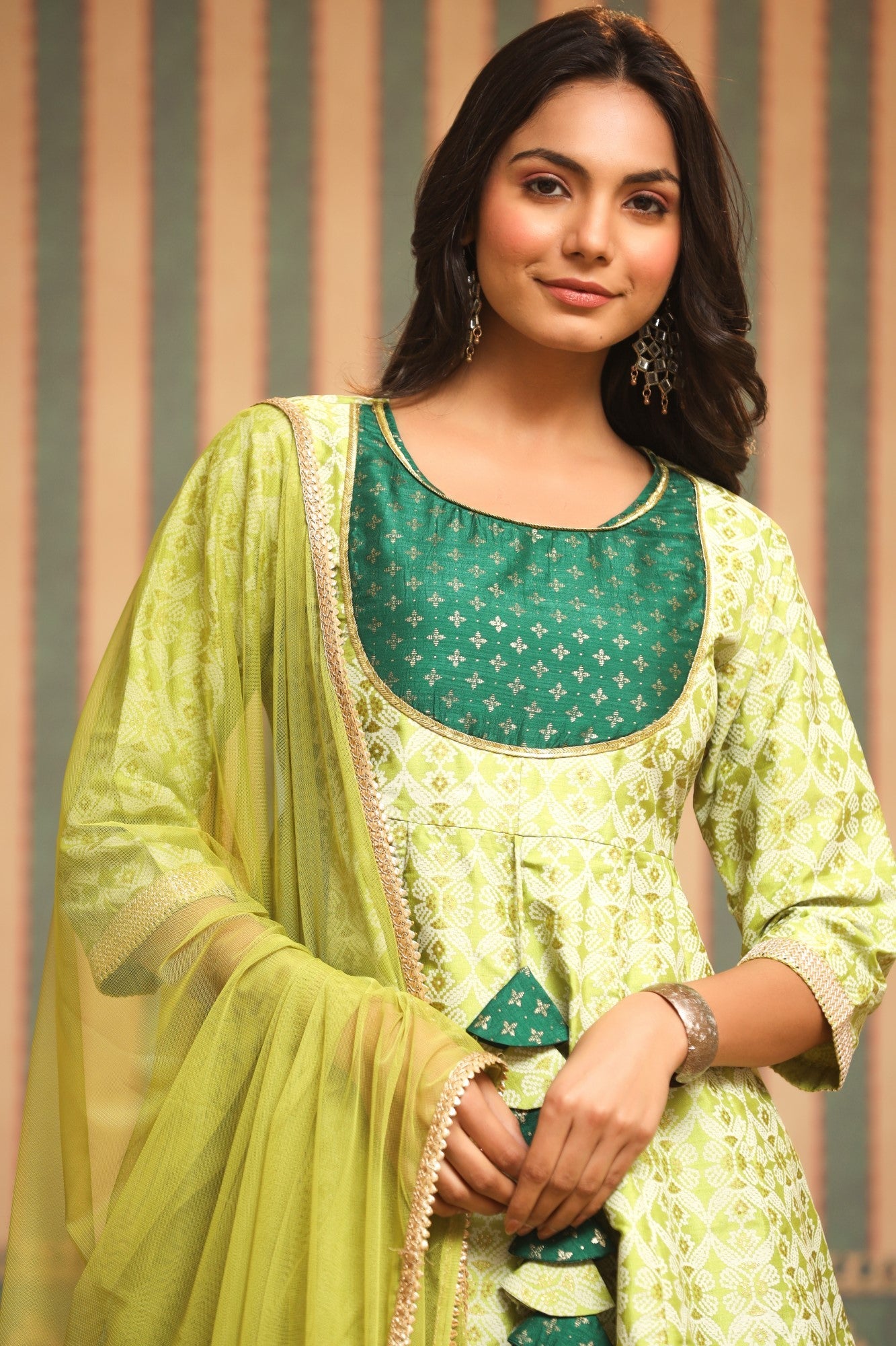 Juniper Green Geometric Printed Shantoon Slub Kurta Sharara & Dupatta Set With Lace Work - Distacart