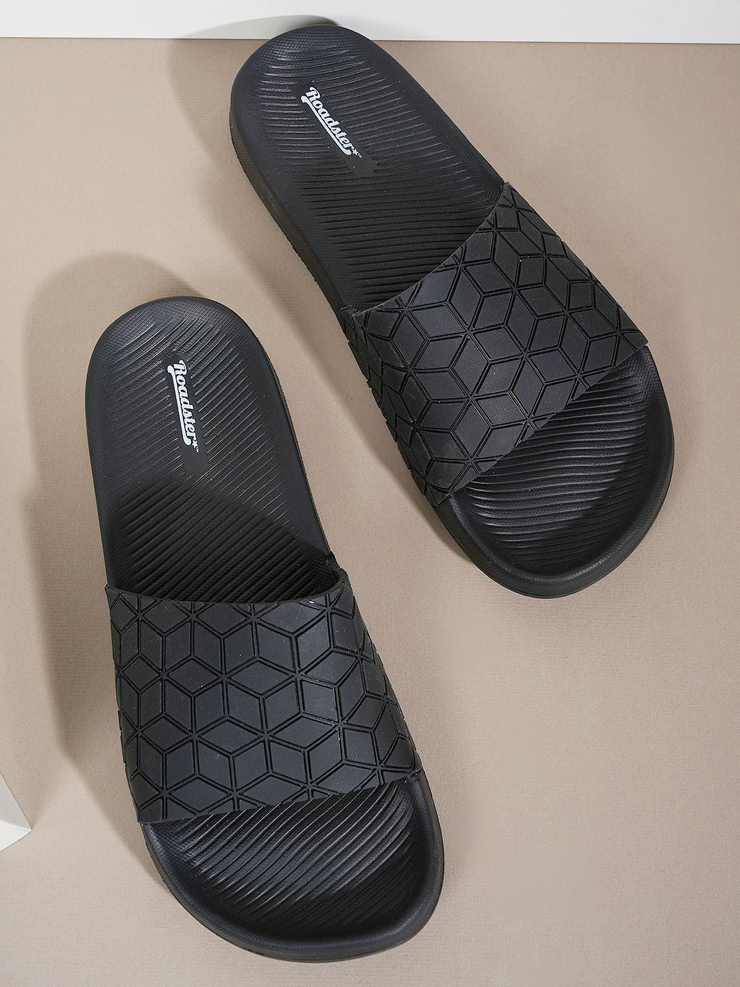 Roadster The Lifestyle Co. Men Black Printed Slider