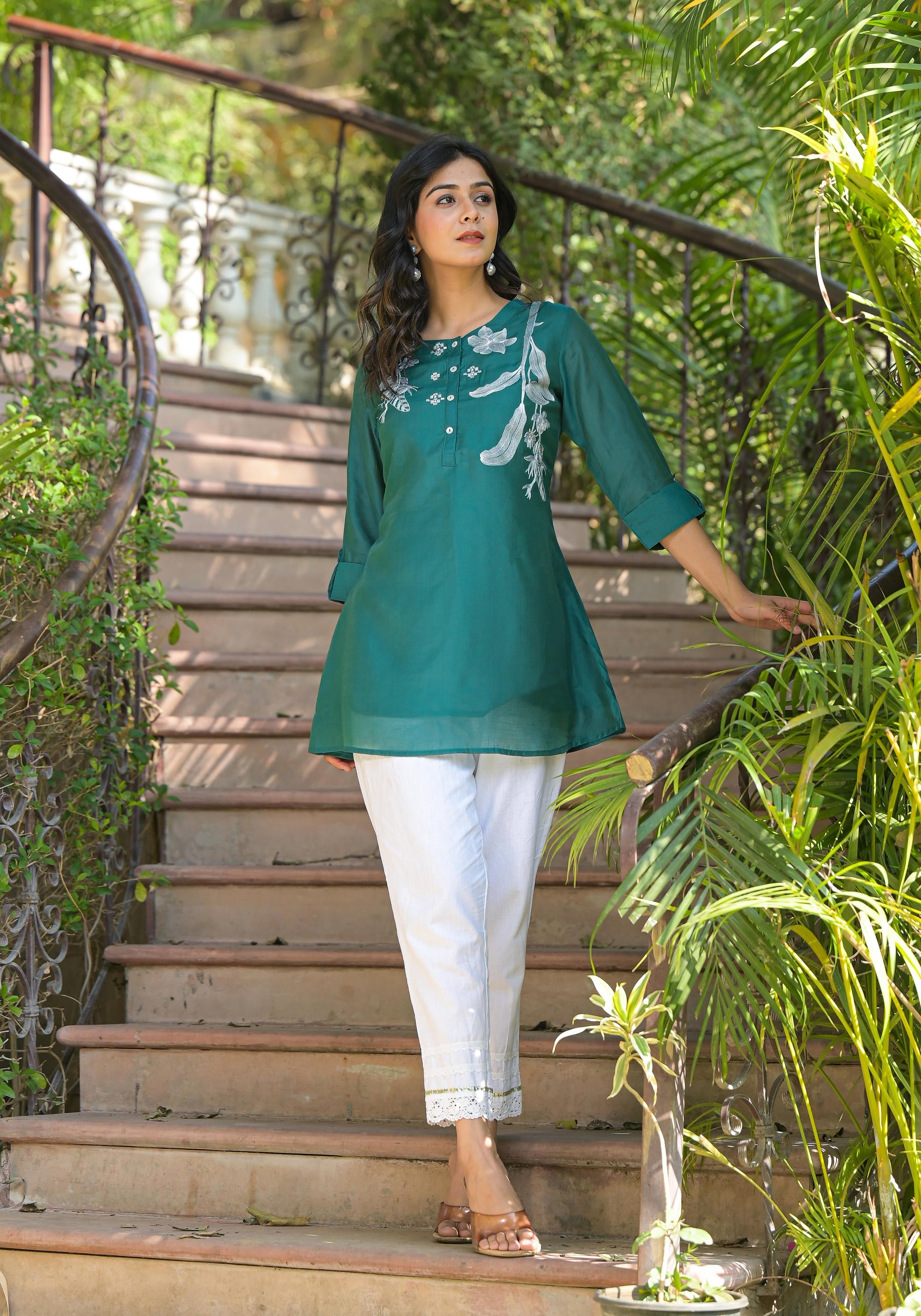 Juniper Green Solid Chanderi Tunic With Thread Work & Buttons - Distacart