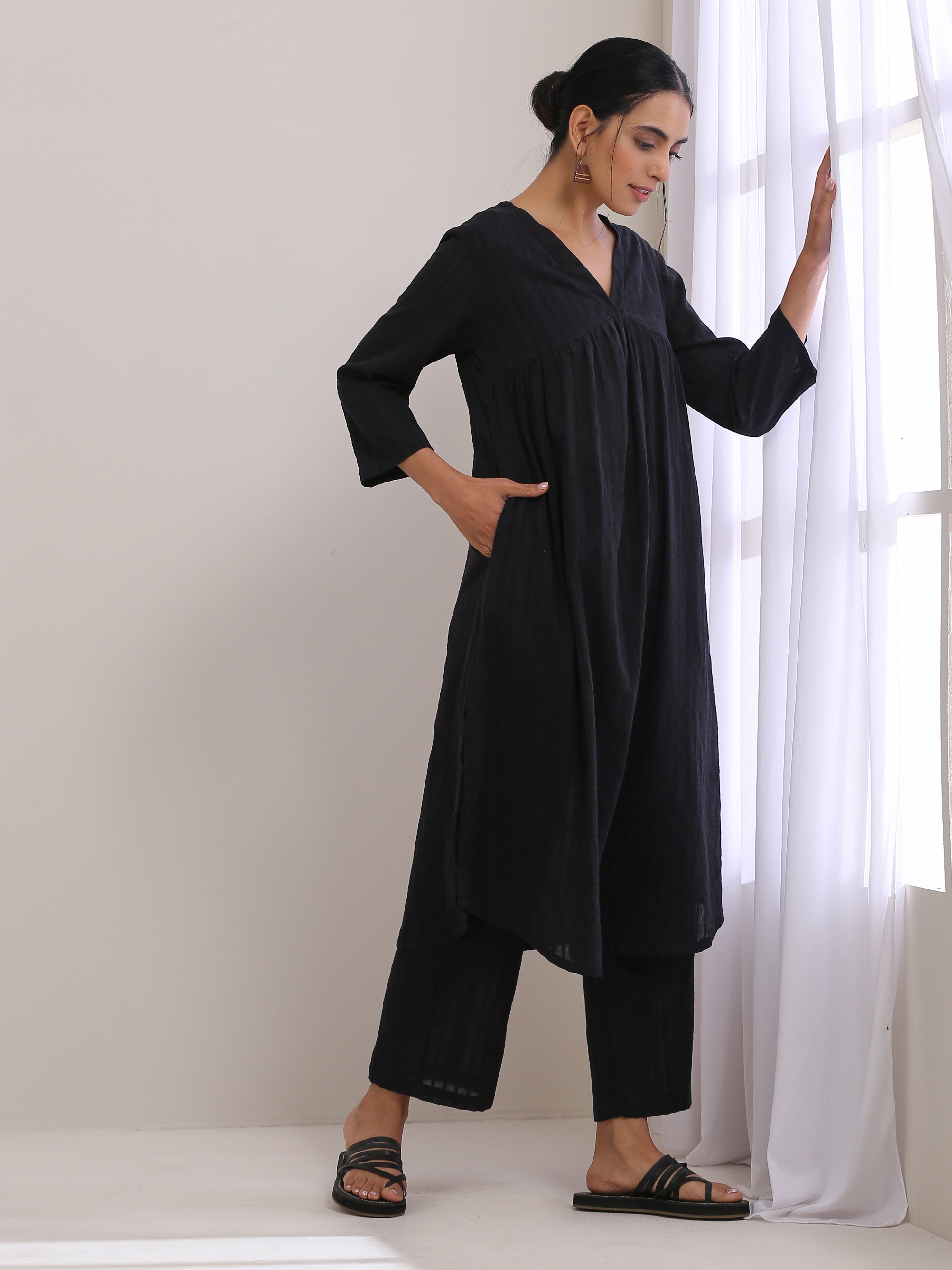 trueBrowns Black Dobby Flared Slit Kurta Pant Set - Distacart