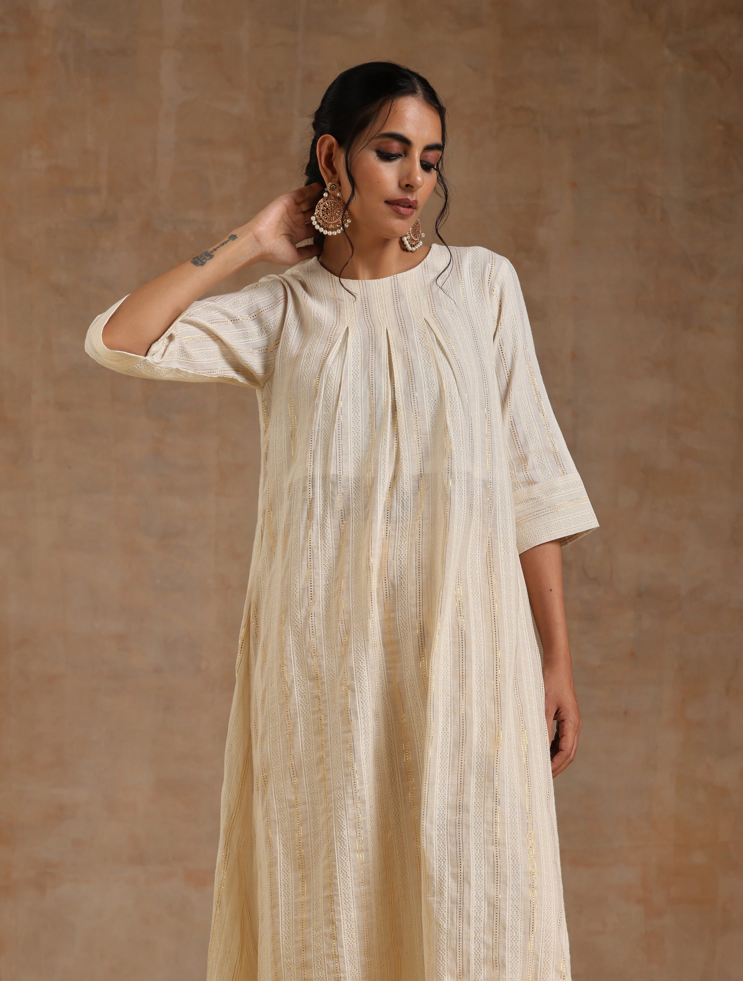 trueBrowns Ivory Gold Cotton Neck Pleat Kurta Set - Distacart