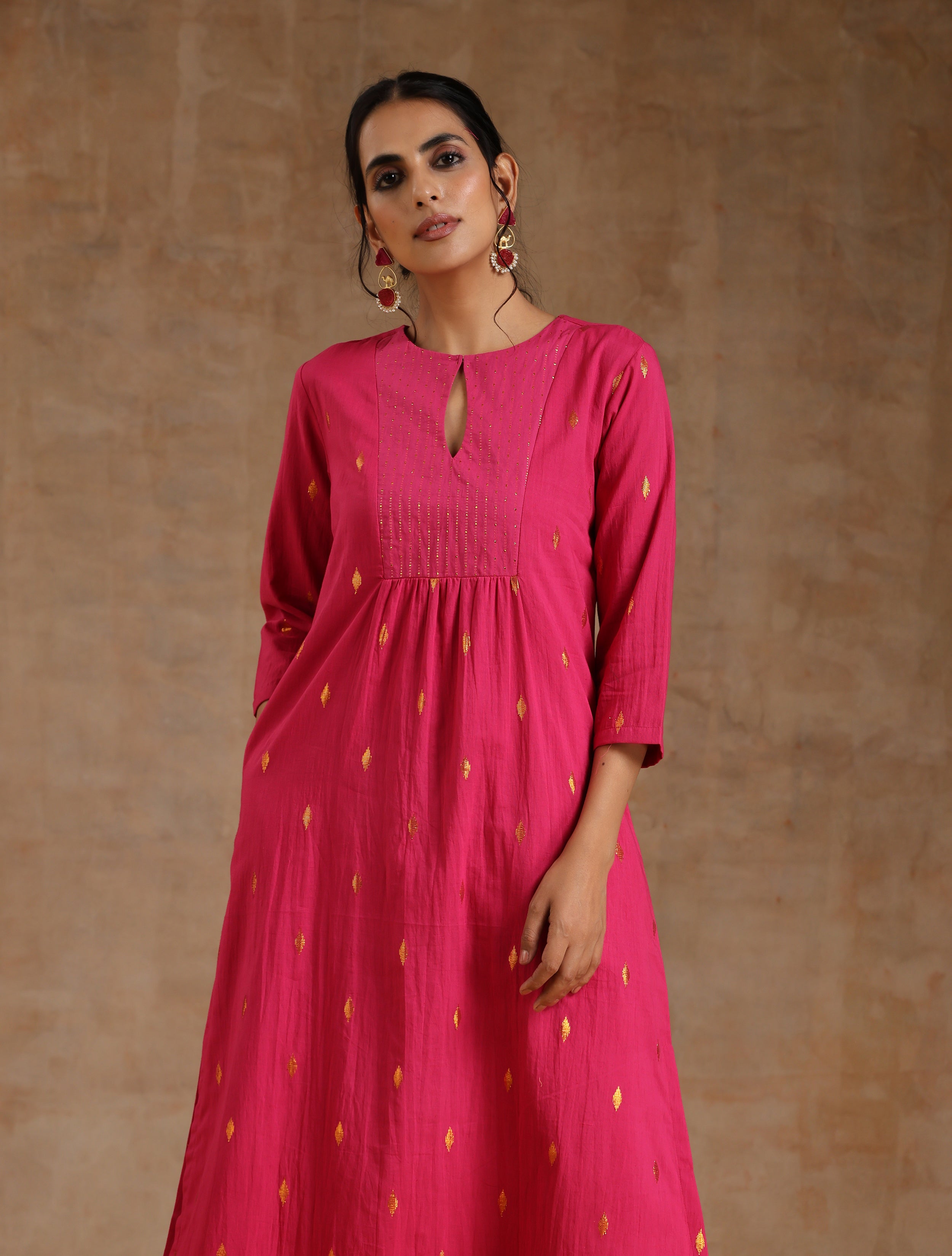 trueBrowns Pink Gold Cotton Yoke Kurta Set - Distacart