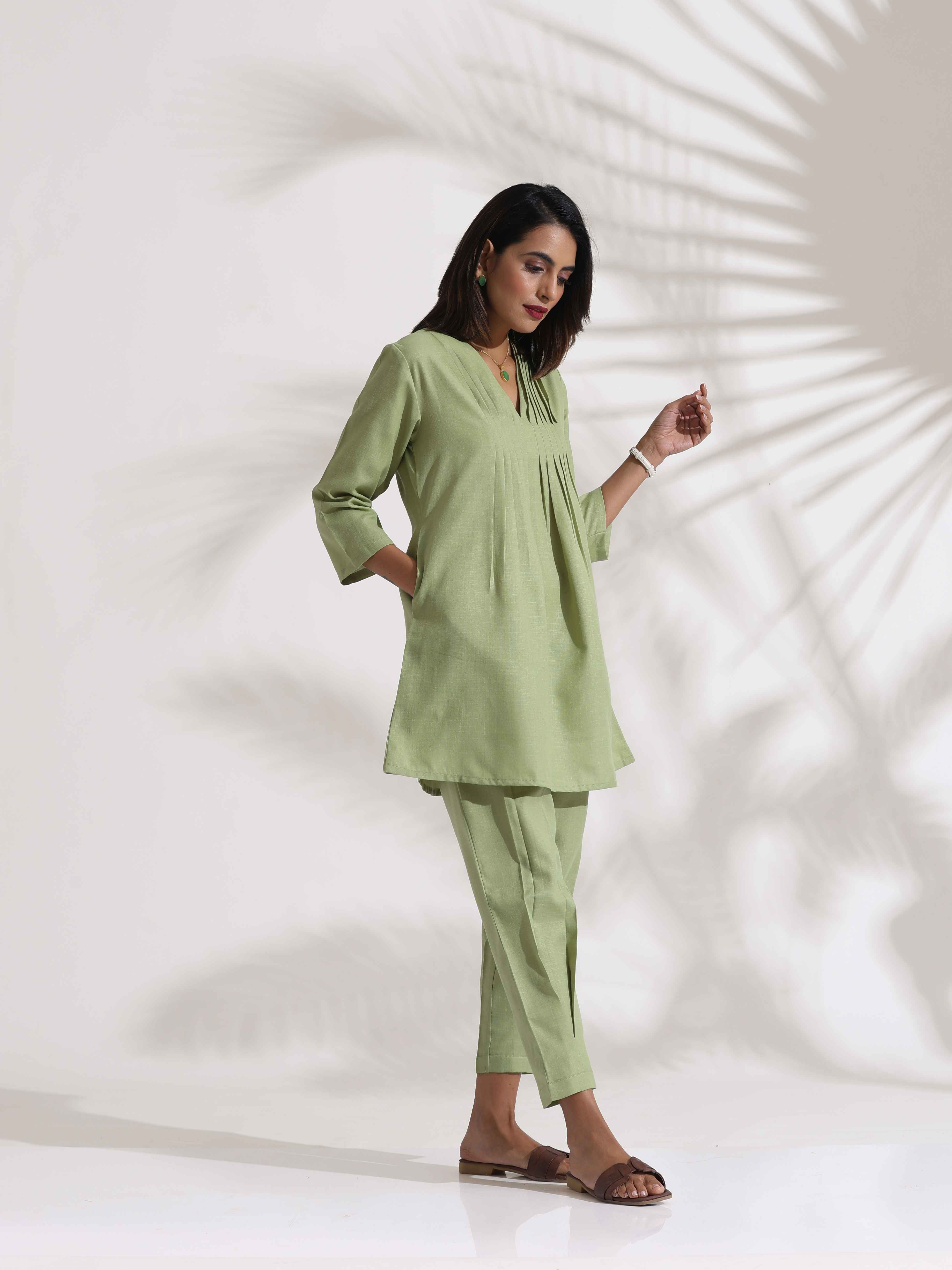 trueBrowns Green Slub Pleated Co-ord Set - Distacart