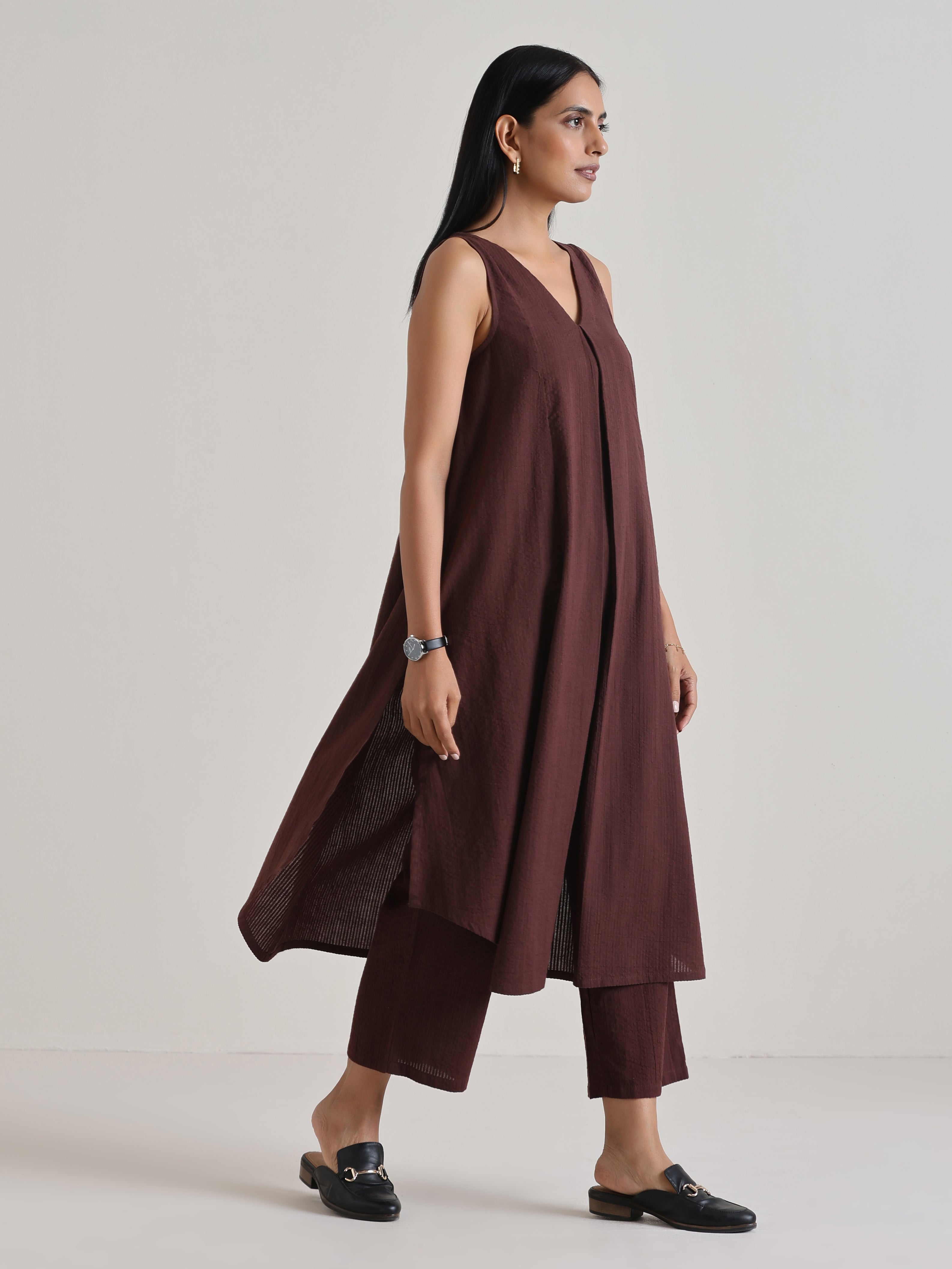 trueBrowns Cola Brown Sleeveless Flared Kurta Pant Set - Distacart