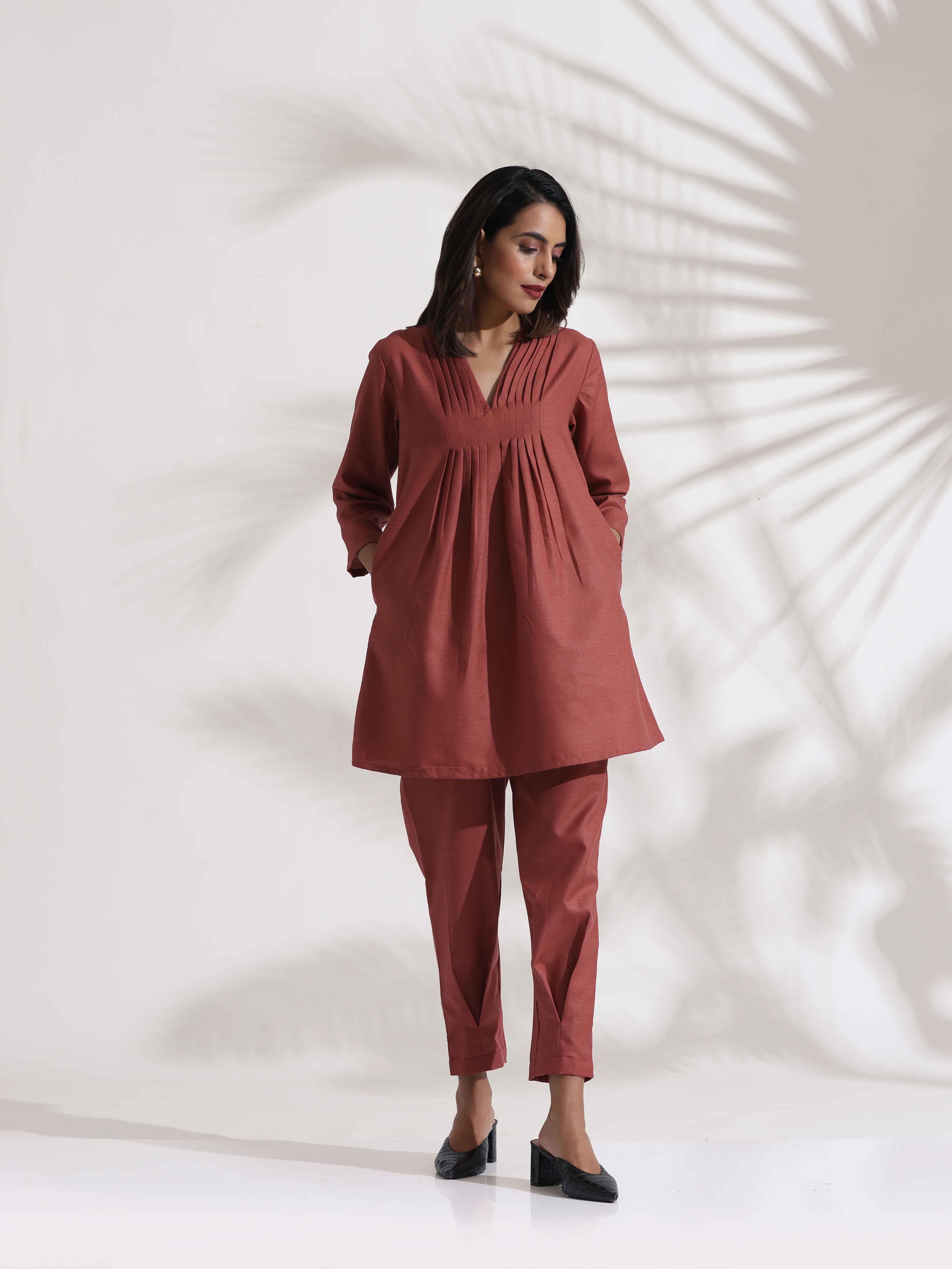 trueBrowns Pink Slub Pleated Co-ord Set - Distacart